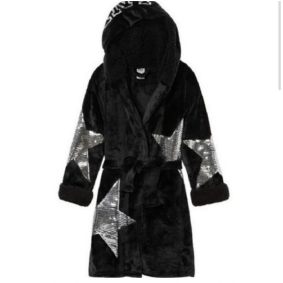 PINK VS RARE STAR BLING ROBE
XS/S - Picture 3 of 7